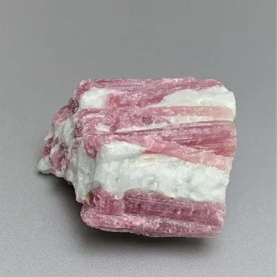 Rubelit / Turmalin 111,7g, Brasilien