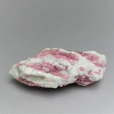 Rubelit / Turmalin 68,8g, Brasilien