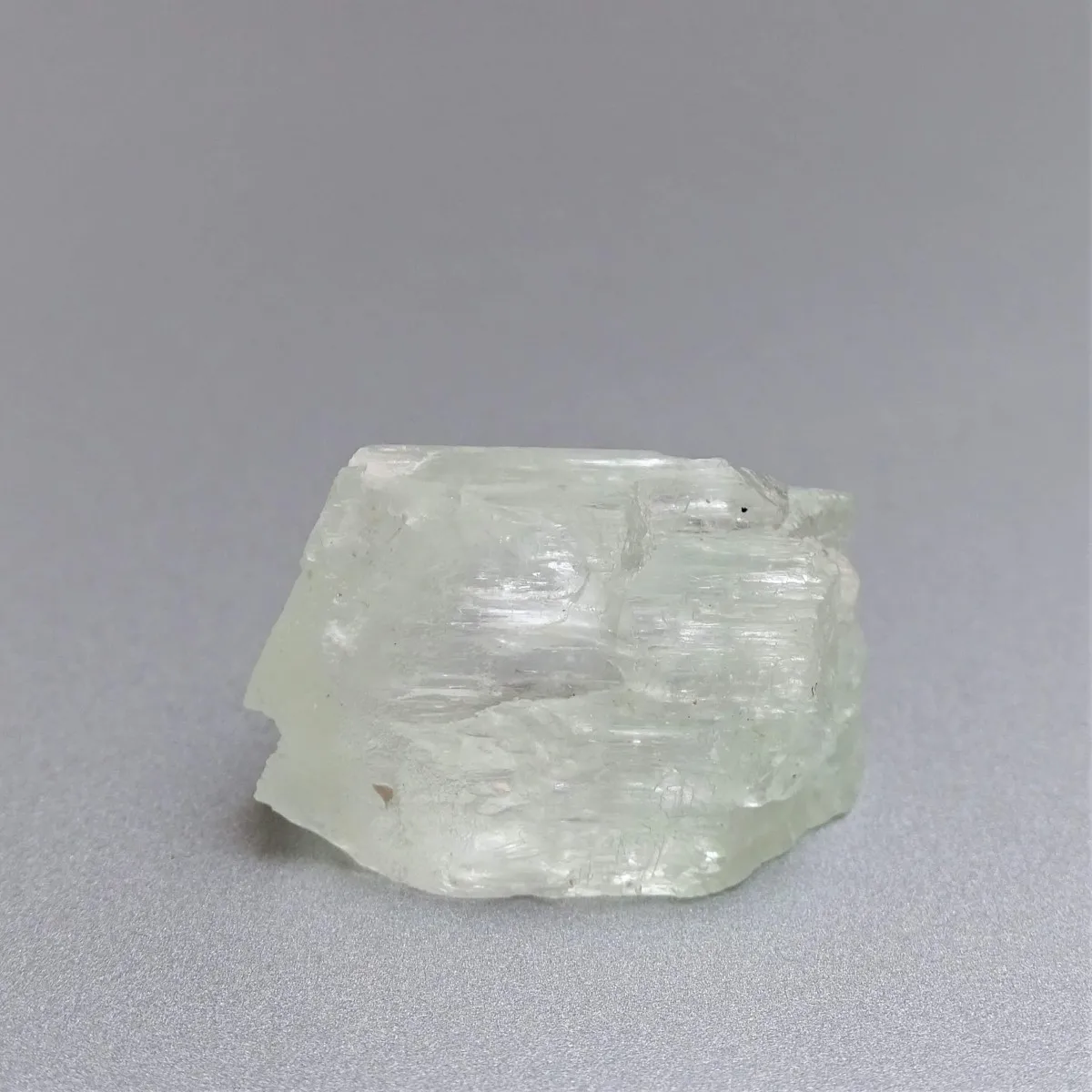Hiddenite natural crystal 13g, Afghanistan