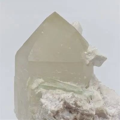 Natürlicher Morganitkristall mit Kristall, in Albit- und Aquamarinkristallen 361 g, Afghanistan