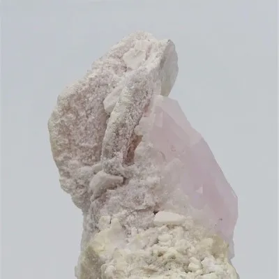 Morganit přírodní krystal s křišťálem, v albitu a krystaly akvamarínu 361g, Afganistán