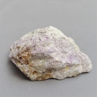 Hackmanite raw mineral 206g, Afghanistan