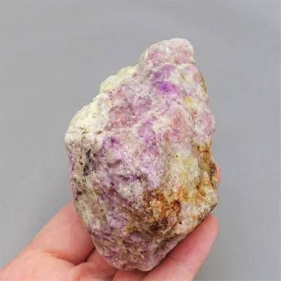 Hackmanit surový minerál 206g, Afganistán