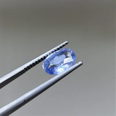 Safír modrý 1,56 ct Srí Lanka GIA certifikát