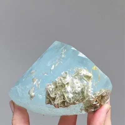 Akvamarín krystal 477g, Pakistán