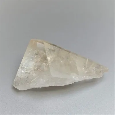 Topaz natural crystal 105.2g, Pakistan