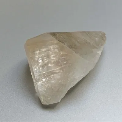 Topaz přírodní krystal 105,2g, Pakistán
