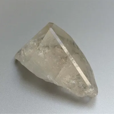 Topaz přírodní krystal 105,2g, Pakistán