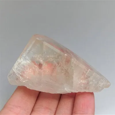 Topaz přírodní krystal 105,2g, Pakistán