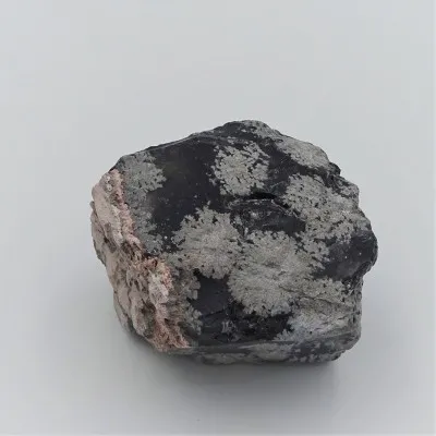 Flaked obsidian 154g, USA