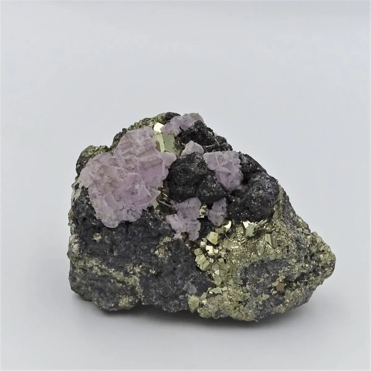 Fluorite combination with pyrite 115g, Peru
