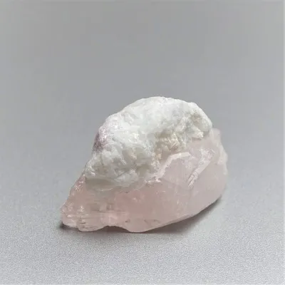 Morganit přírodní krystal 21,5g, Afganistán