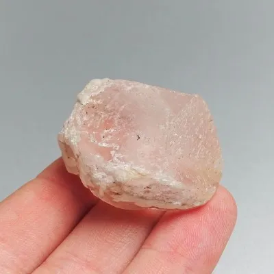 Morganit přírodní krystal 29,5g, Afganistán