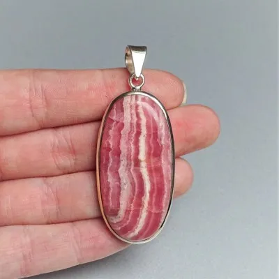 Rhodochrosite pendant 20.3g, Argentina