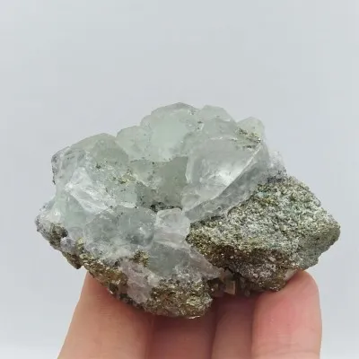 Fluorite combination with pyrite 101,9g, Peru