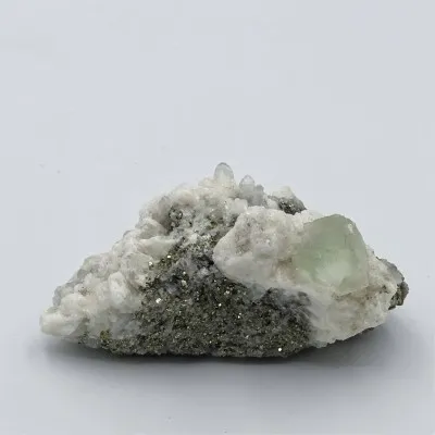 Fluorite combination with pyrite 118.3, Peru
