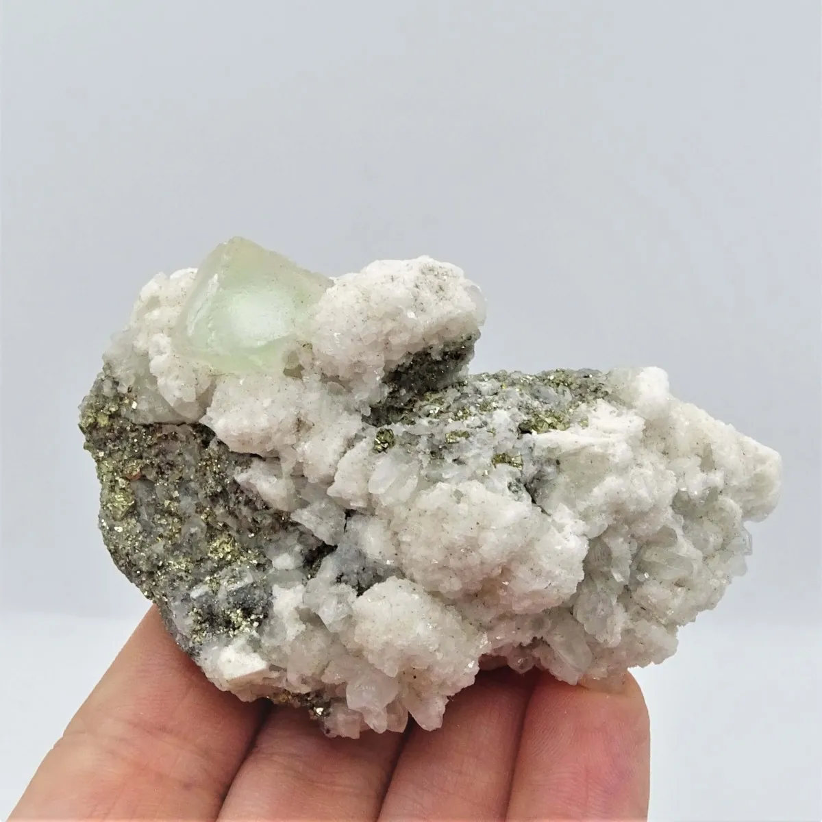 Fluorit kombinace s pyritem 118,3g, Peru
