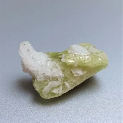 Brazilianit krystal 20,7g, Brazílie