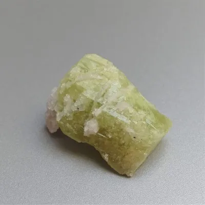 Brazilianit krystal 20,7g, Brazílie