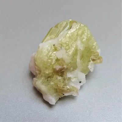 Brazilianite crystals in druse 28,2g, Brazil