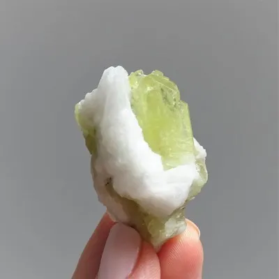 Brazilianite crystals in druse 28,2g, Brazil