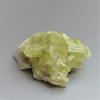 Brazilianit srostlice krystalů 71,7g, Brazílie