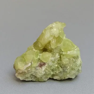 Brazilianit srostlice krystalů 42,3g, Brazílie