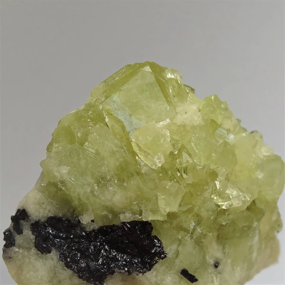 Brazilianit srostlice krystalů 86,3g, Brazílie