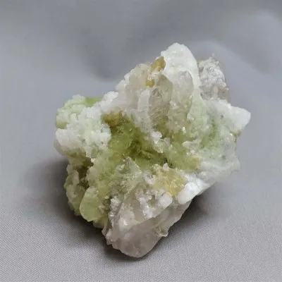 Brazilianit srostlice krystalů 223,4g, Brazílie