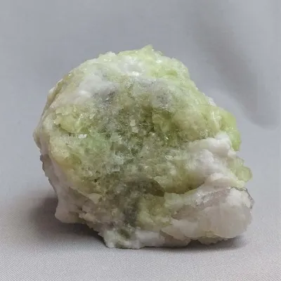 Brazilianit srostlice krystalů 223,4g, Brazílie
