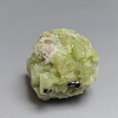 Brazilianit srostlice krystalů 128g, Brazílie