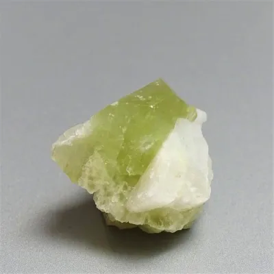 Brazilianit krystal 39,5g, Brazílie