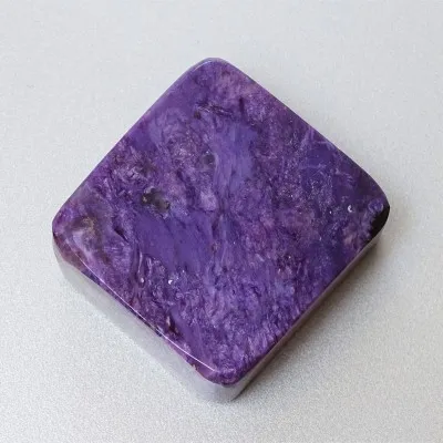 Charoit/Čaroit leštěný 39,4g, Rusko