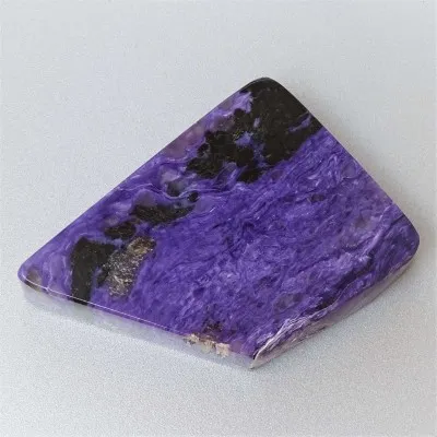 Charoit / Charoit polierter Teller 69,8g, Russland