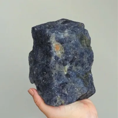 Iolit/Cordierit přírodní minerál  2502g, Tanzánie