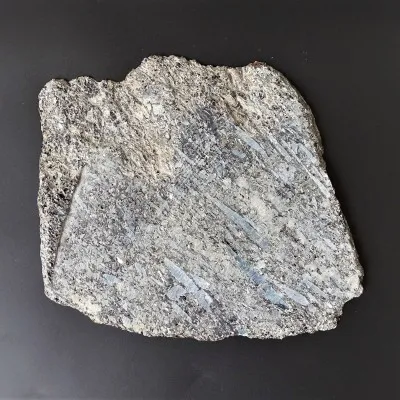 MIX - kyanit, granát, biotit, křemen, žula
