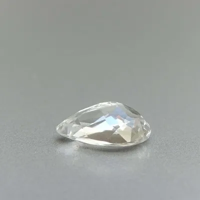 Topas im Naturschliff weiß 6,34 ct, Brasilien