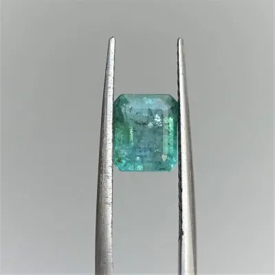 Smaragd přírodní broušený 2,22ct, Zambie