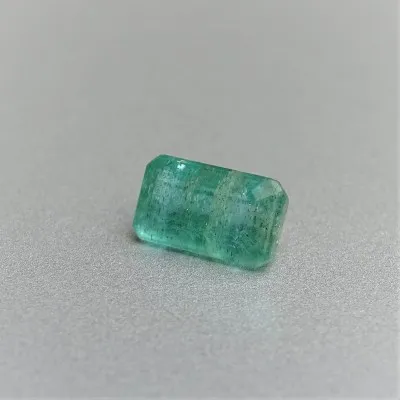 Smaragd přírodní broušený 2,35ct, Zambie