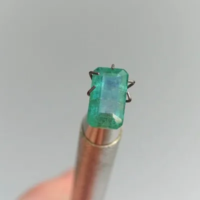 Emerald natural cut 2.35ct, Zambia