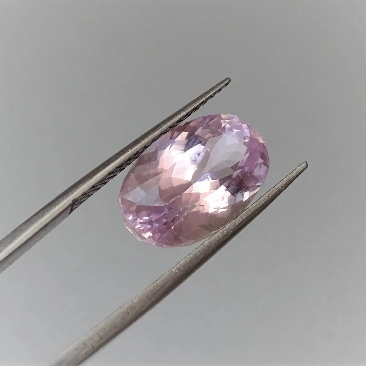 Kunzit cut top quality 11.45ct, Afghanistan