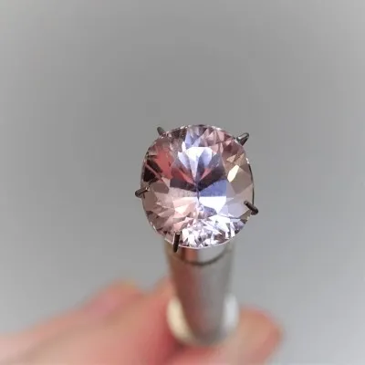 Kunzit broušený top kvalita 5,03ct, Afganistán
