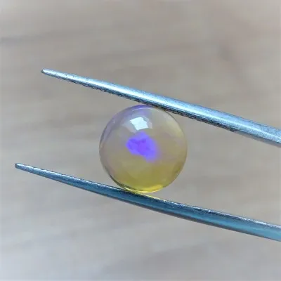 Ethiopian opal cabochon 2.43ct, Ethiopia