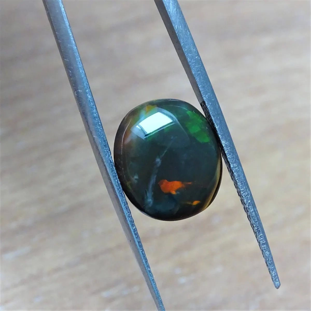 Etiopský opál černý kabošon 4,68ct, Etiopie