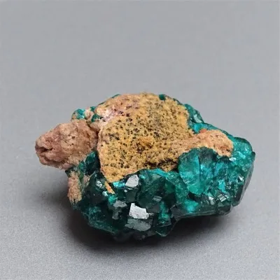 Dioptas přírodní krystaly 25g, Kongo