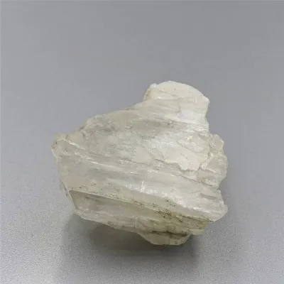 Petalite natural mineral 57.4g, Brazil