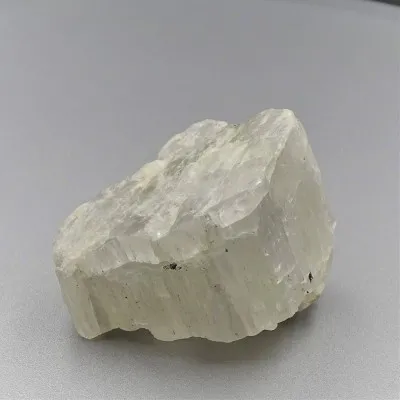 Petalit přírodní minerál 83,6g, Brazílie