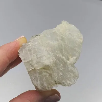 Petalit přírodní minerál 83,6g, Brazílie
