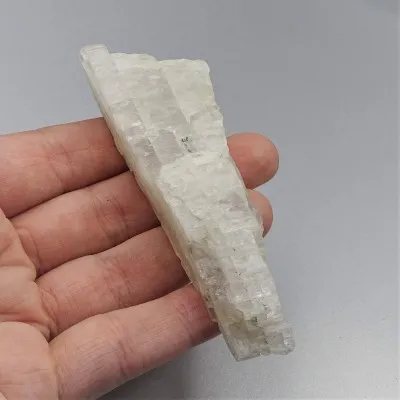 Petalite natural mineral 50.3g, Brazil