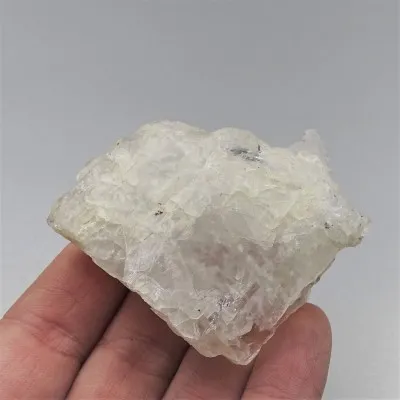 Petalite natural mineral 64.6g, Brazil